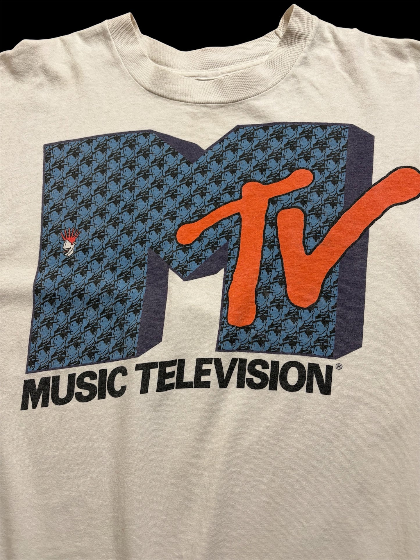 Vintage 90s MTV Music Television Logo T-Shirt — Fruit of the Loom Made in USA — L