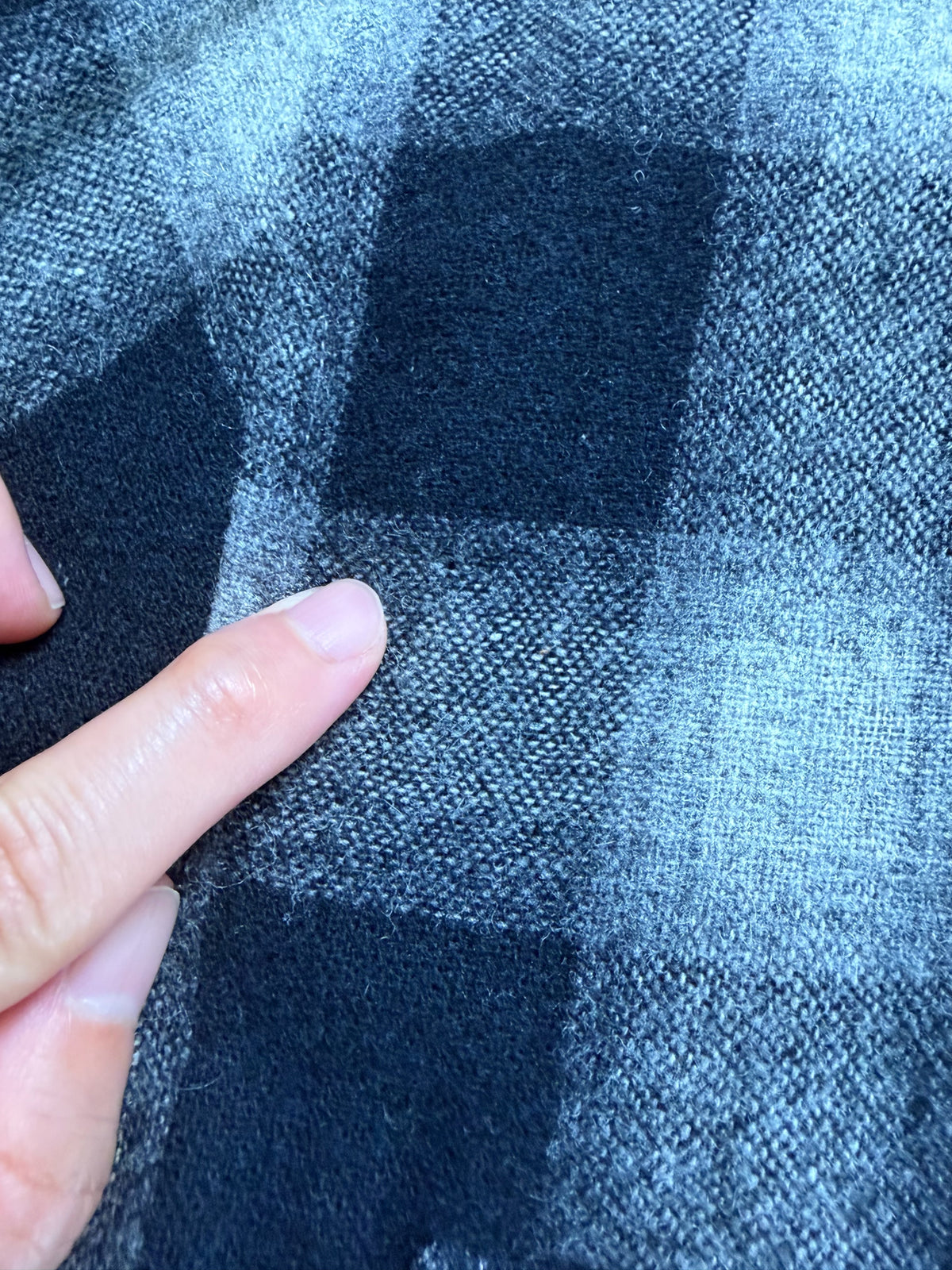 70s Cascade Shadow Plaid Wool Shirt L — Black / Flap Pockets / Quilted Lining Vintage